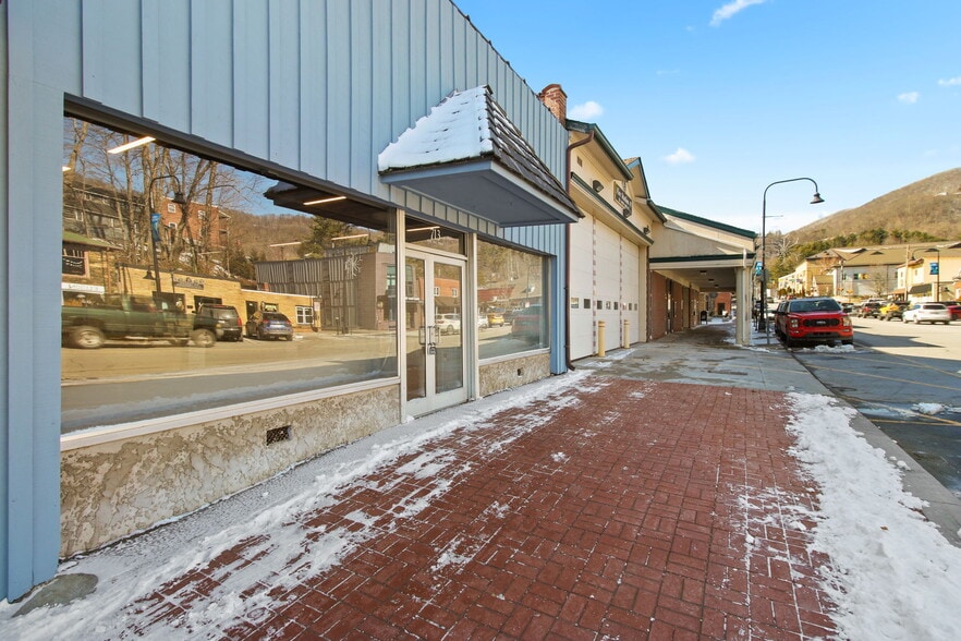713 W King St, Boone, NC for sale - Building Photo - Image 3 of 35
