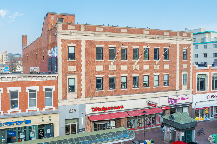 625 Massachusetts Ave, Cambridge, MA for lease - Primary Photo - Image 1 of 6