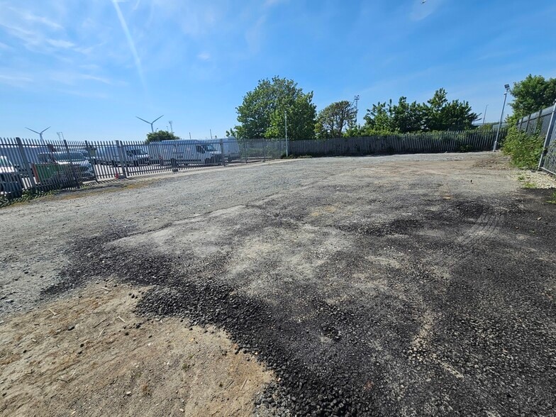 New Rd, Sheerness for lease - Building Photo - Image 2 of 5