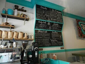 214 Knickerbocker Ave, Brooklyn, NY for lease Interior Photo- Image 2 of 3