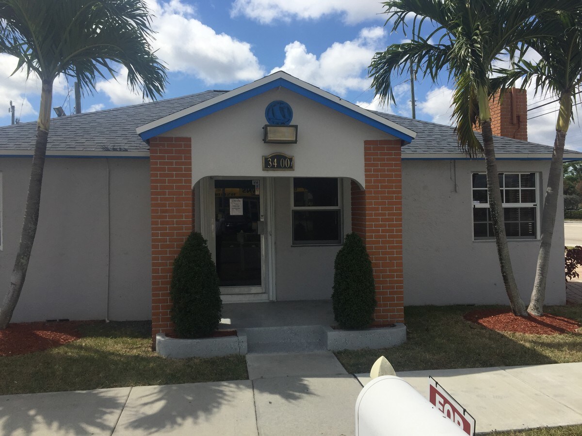 3390 S Military Trl, Lake Worth, FL 33463