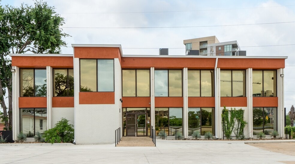 1213 N Interstate 35, Austin, TX for lease - Building Photo - Image 2 of 3