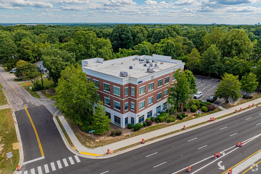 9104 Falls Of Neuse Rd, Raleigh, NC for lease - Building Photo - Image 2 of 8