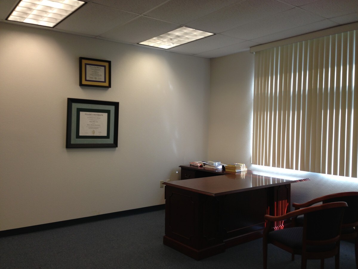 11331 Lake Forest Blvd, New Orleans, LA 70128