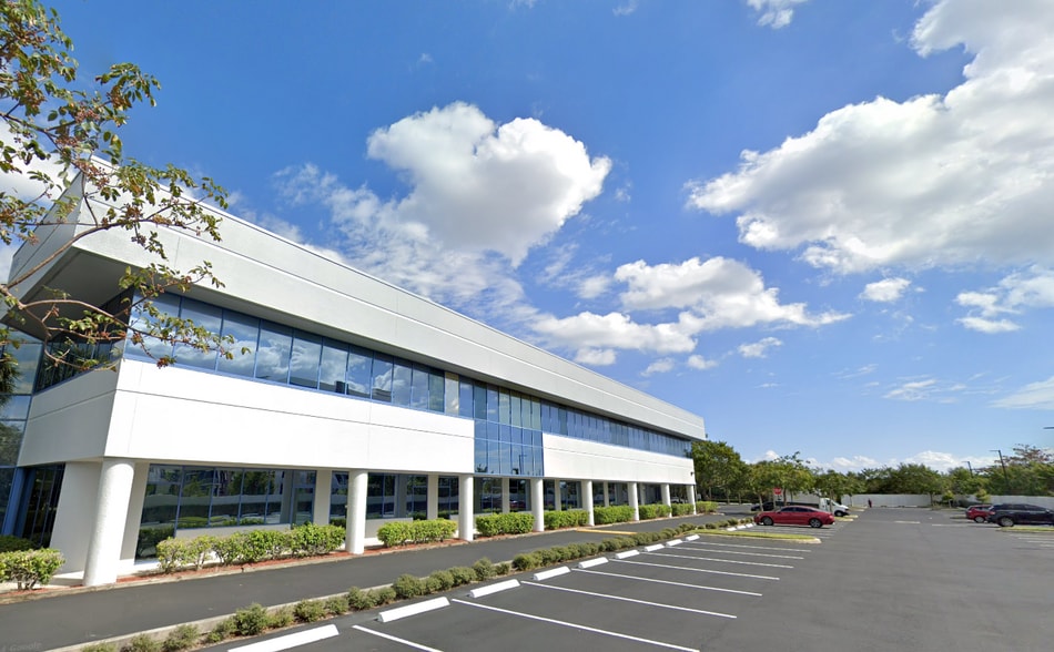 1756 N Congress Ave, West Palm Beach, FL for lease - Building Photo - Image 3 of 9