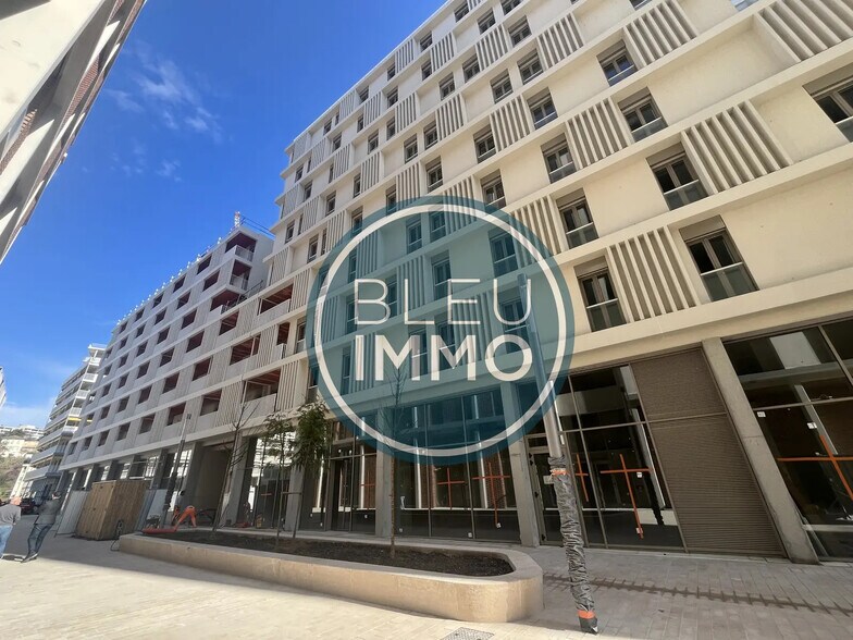 Retail in Nice for lease - Building Photo - Image 1 of 7