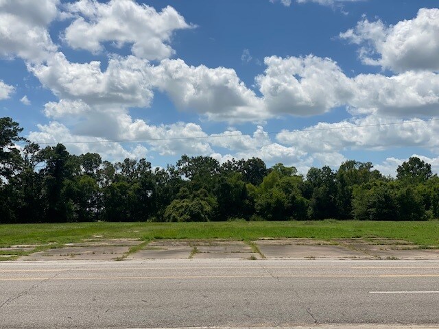 1115 N 11th St, Beaumont, TX for sale Primary Photo- Image 1 of 2