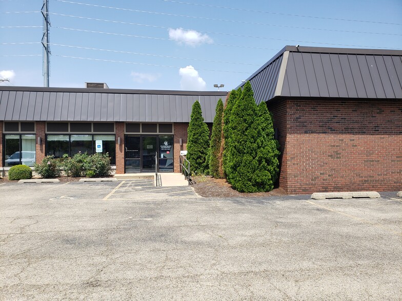 1402 Columbus St, Ottawa, IL for lease - Building Photo - Image 2 of 5