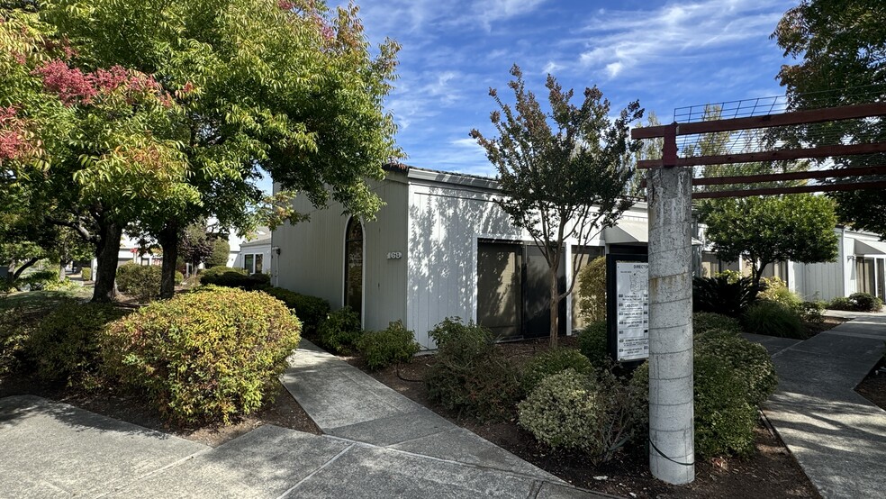 169 Lynch Creek Way, Petaluma, CA for lease - Primary Photo - Image 1 of 10