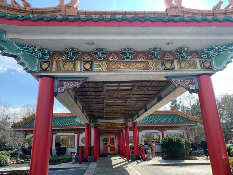 6100 Bradley Park Dr, Columbus, GA for sale - Primary Photo - Image 1 of 1