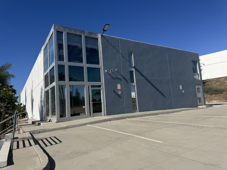 725 Main St, Chula Vista, CA for lease - Building Photo - Image 1 of 7