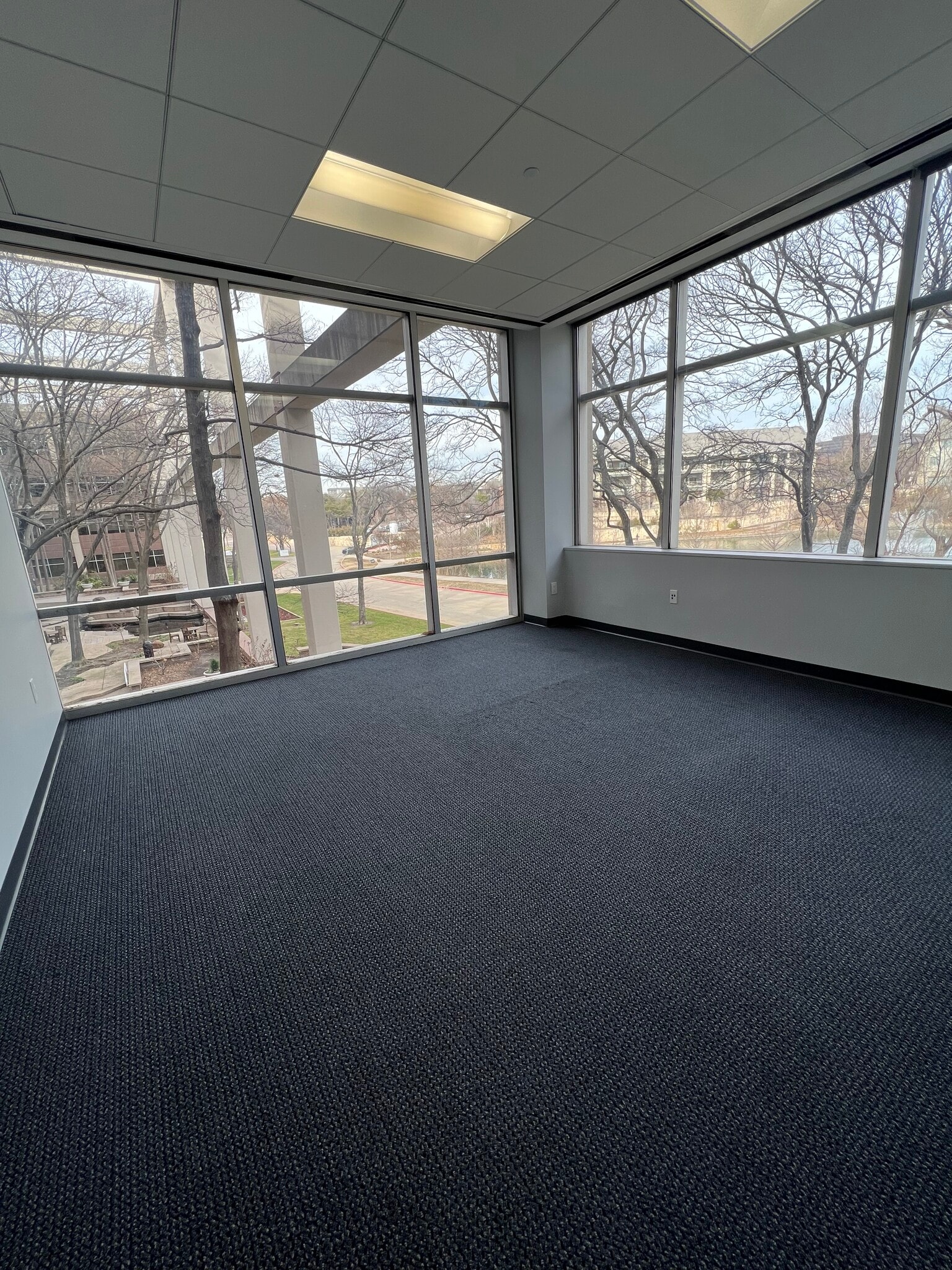 12404 Park Central Dr, Dallas, TX for lease Interior Photo- Image 1 of 4