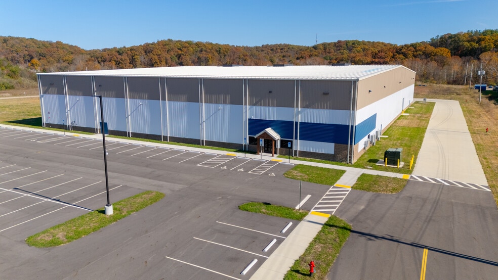 5885 Industrial Dr., Athens, OH for lease - Building Photo - Image 1 of 14
