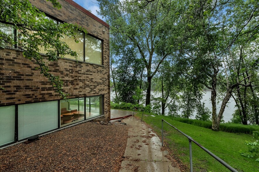 10 Riverside Ave S, Sartell, MN for lease - Building Photo - Image 3 of 22