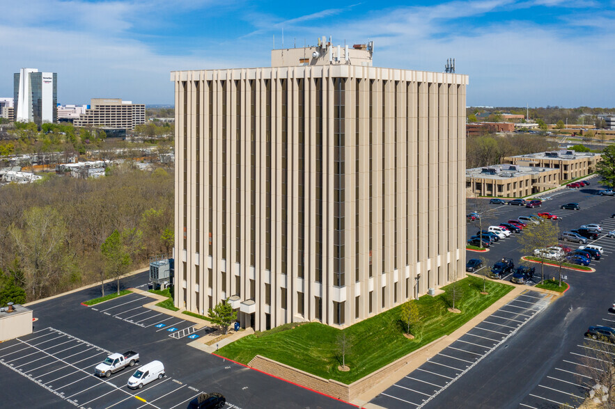 7060 S Yale Ave, Tulsa, OK for lease - Building Photo - Image 3 of 3