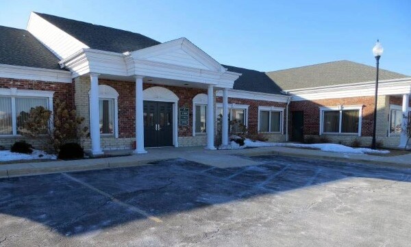 11456 Broadway, Crown Point, IN for sale - Primary Photo - Image 1 of 1