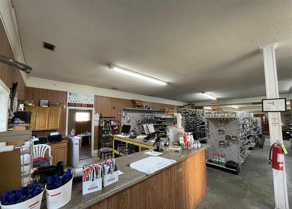 570 Highway 15401 Byp W, SC 29512