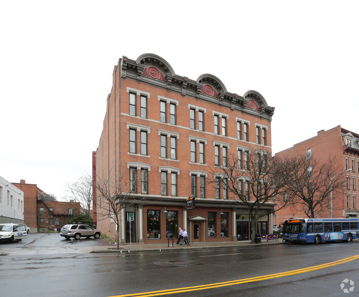 357-367 Main St, Hartford, CT for lease - Primary Photo - Image 1 of 4