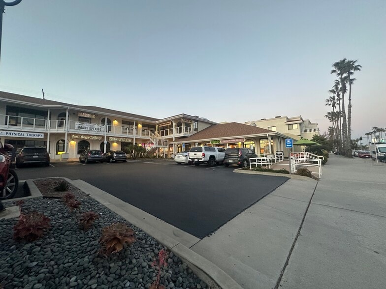 910 Grand Ave, San Diego, CA for lease - Building Photo - Image 3 of 14