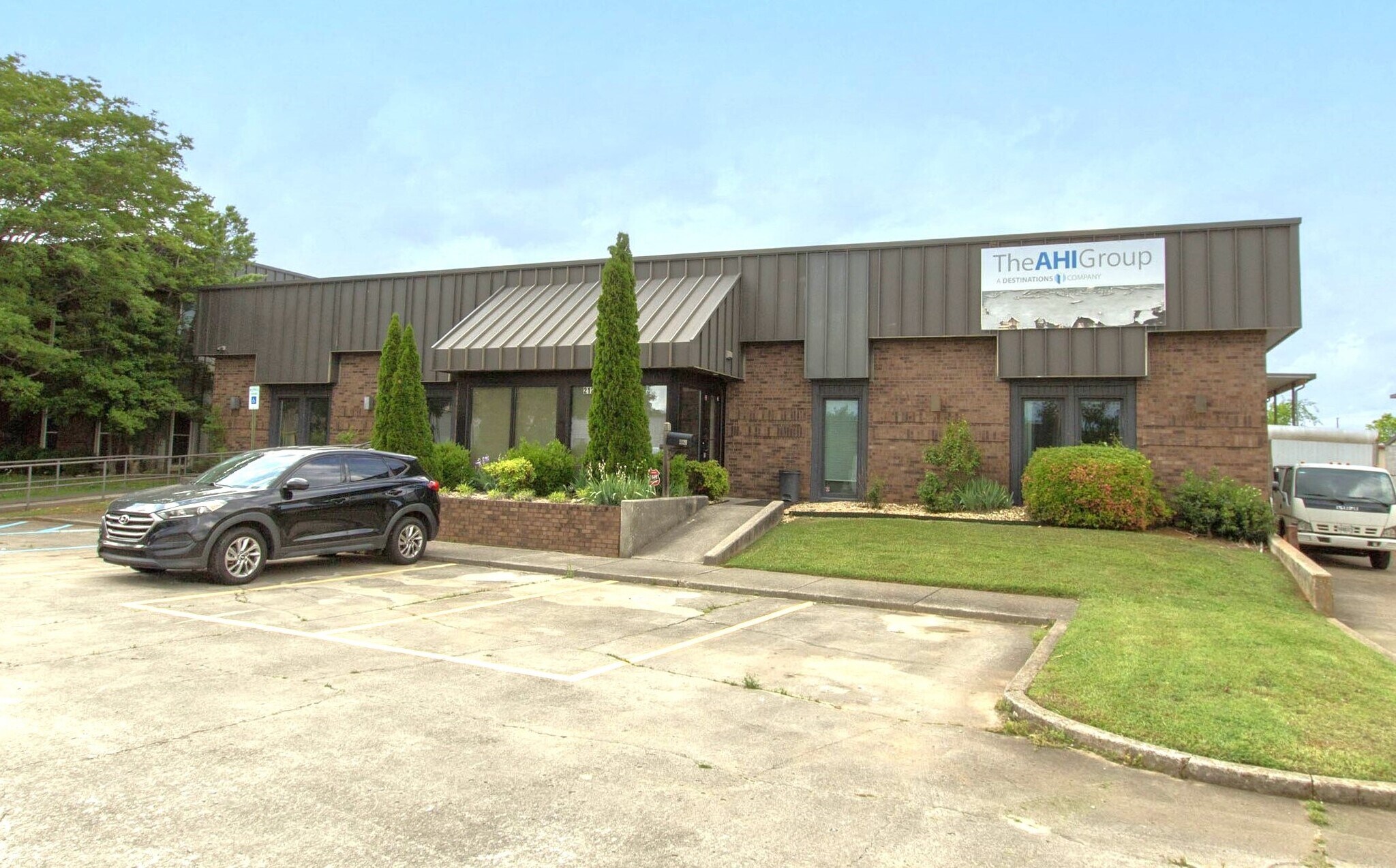 2124 Metro Cir, Huntsville, AL for sale Building Photo- Image 1 of 1