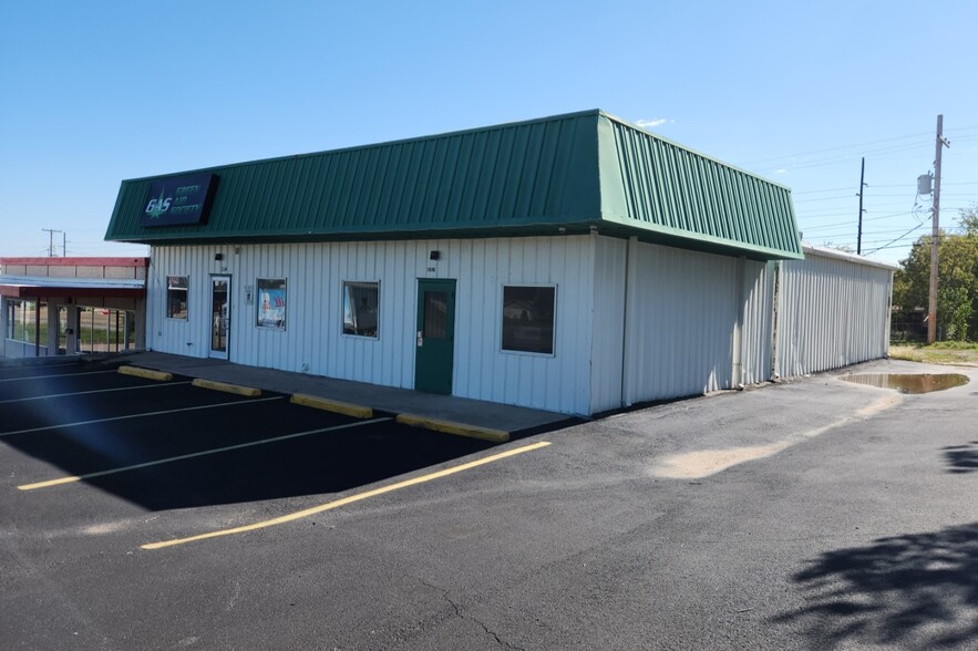 304 SW Lee Blvd, Lawton, OK for lease - Building Photo - Image 1 of 24