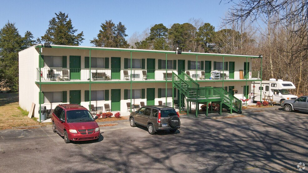 Surry County Portfolio Sale portfolio of 4 properties for sale on LoopNet.com - Building Photo - Image 2 of 4