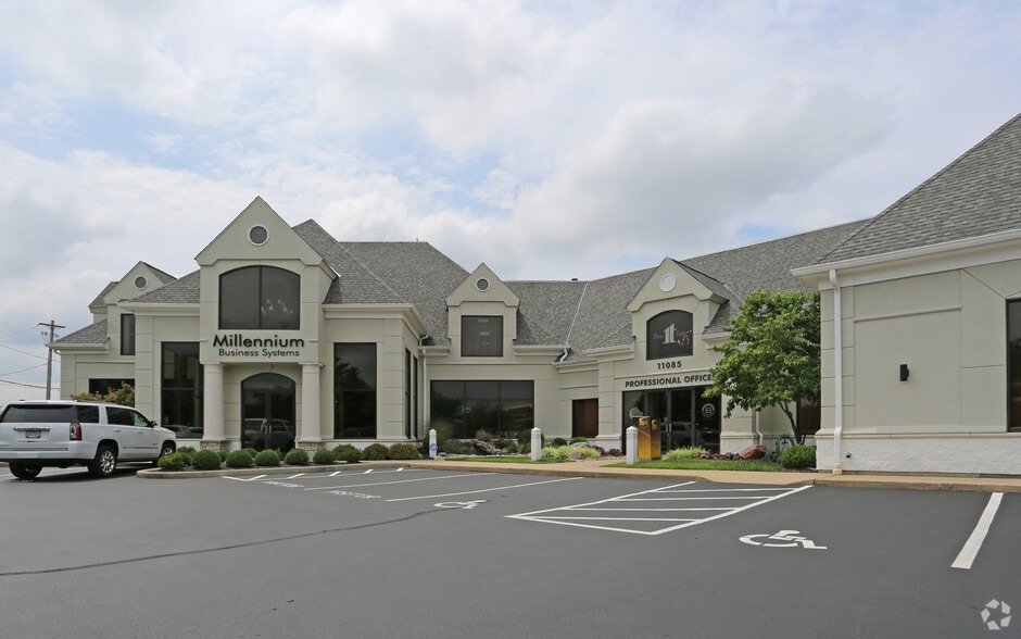 11085 Montgomery Rd, Montgomery, OH for sale - Building Photo - Image 2 of 20