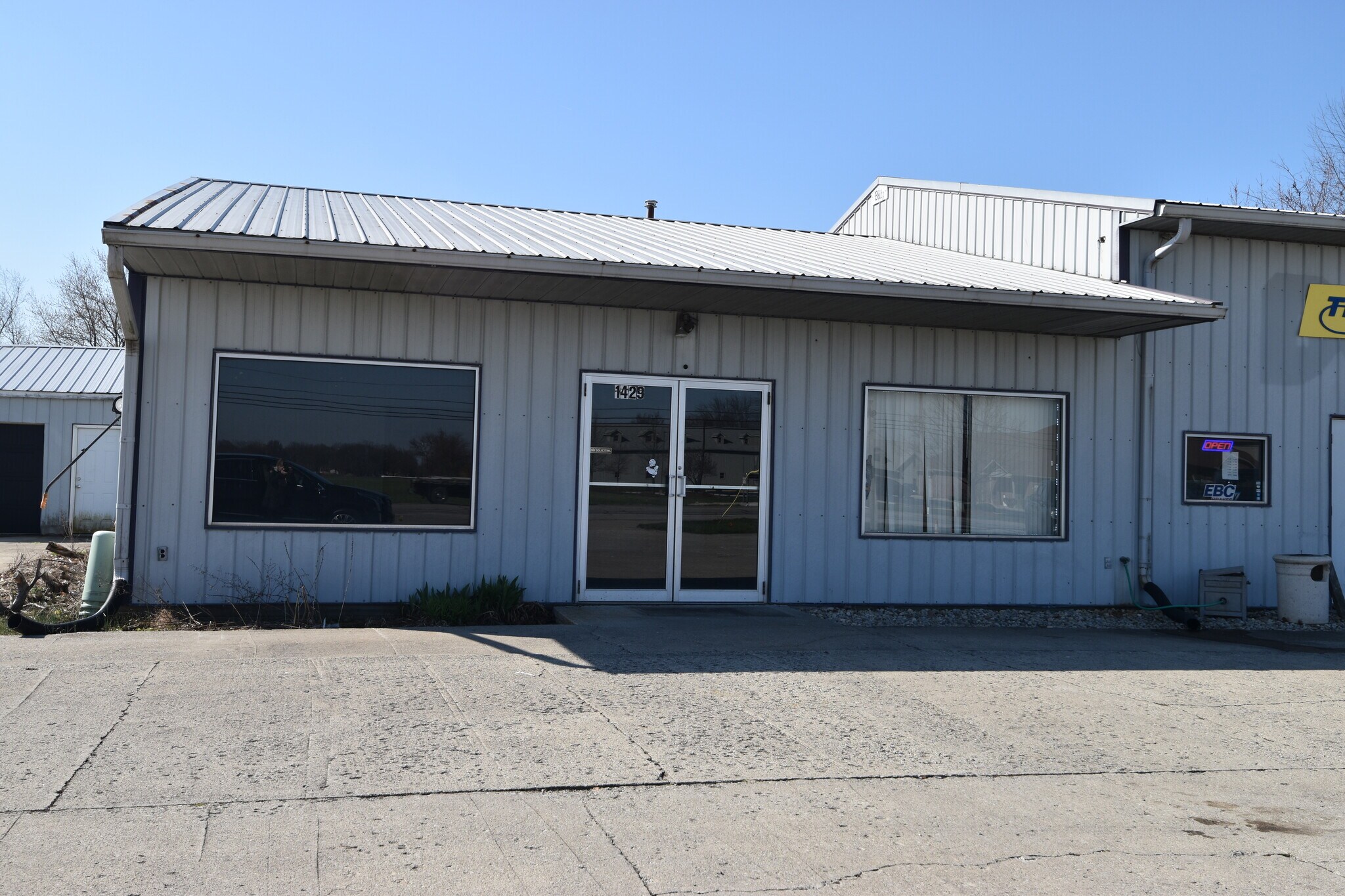 1429 W US Highway 40, Greenfield, IN for lease Primary Photo- Image 1 of 10