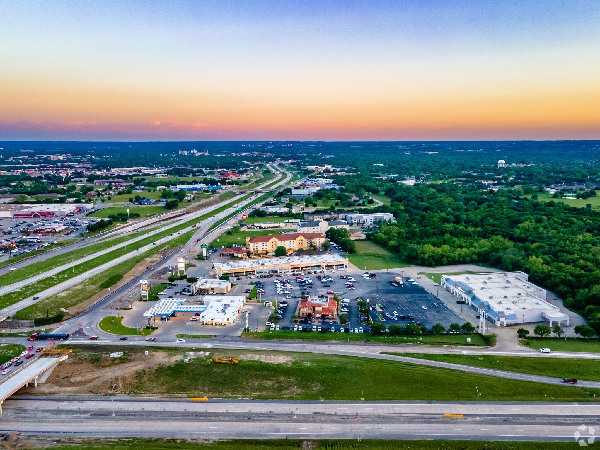 2916 N US Highway 75, Sherman, TX 75090 Sherman Crossroads