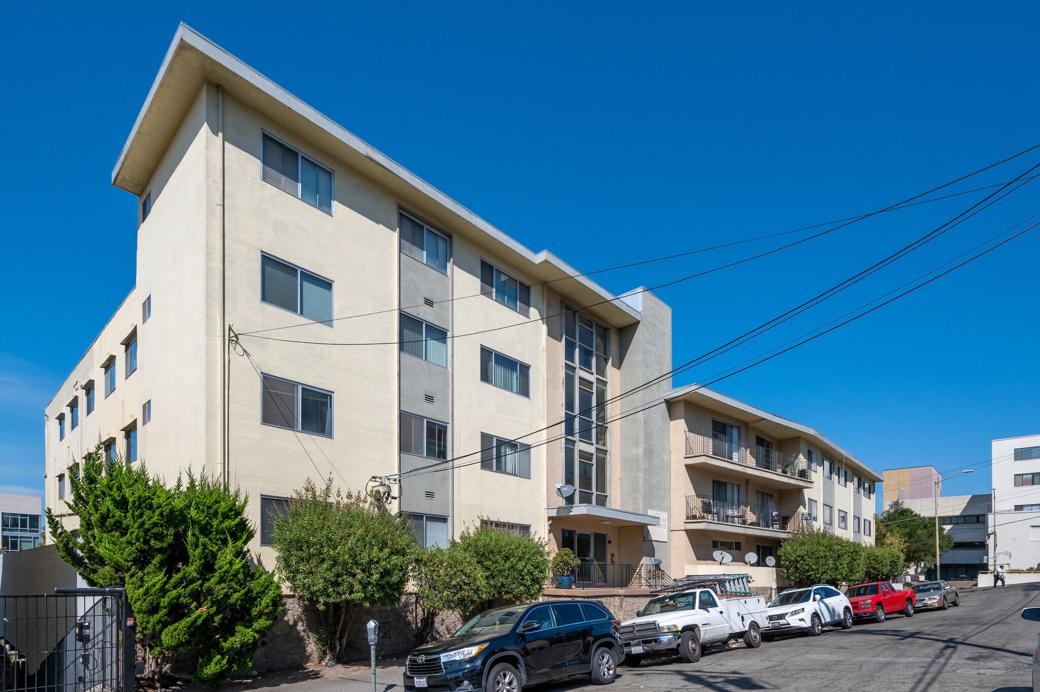 2945 McClure St, Oakland, CA 94609 24 Apartment Units Pill Hill