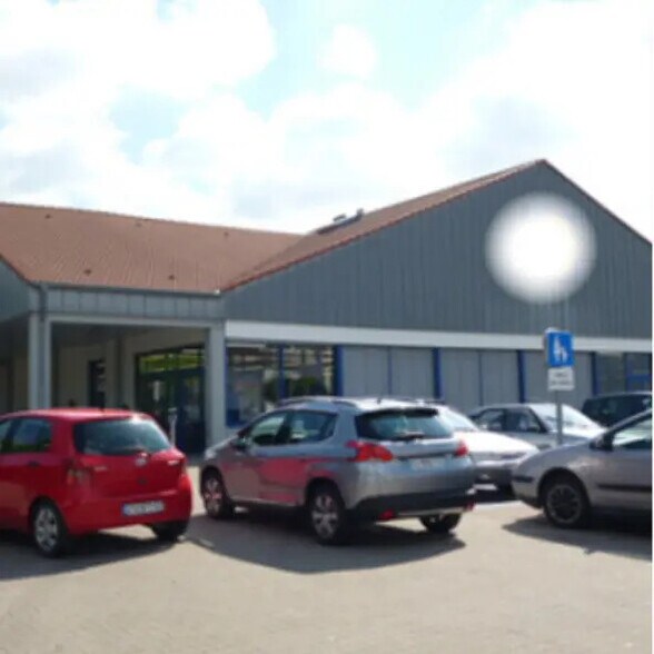 Retail in Forbach for lease - Building Photo - Image 2 of 4