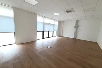 Office in Béziers for lease Interior Photo- Image 2 of 8