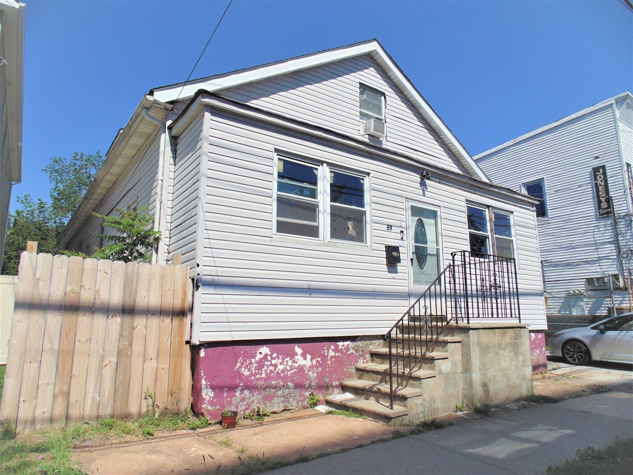 44 Holland Ave, Staten Island, NY for sale Primary Photo- Image 1 of 1