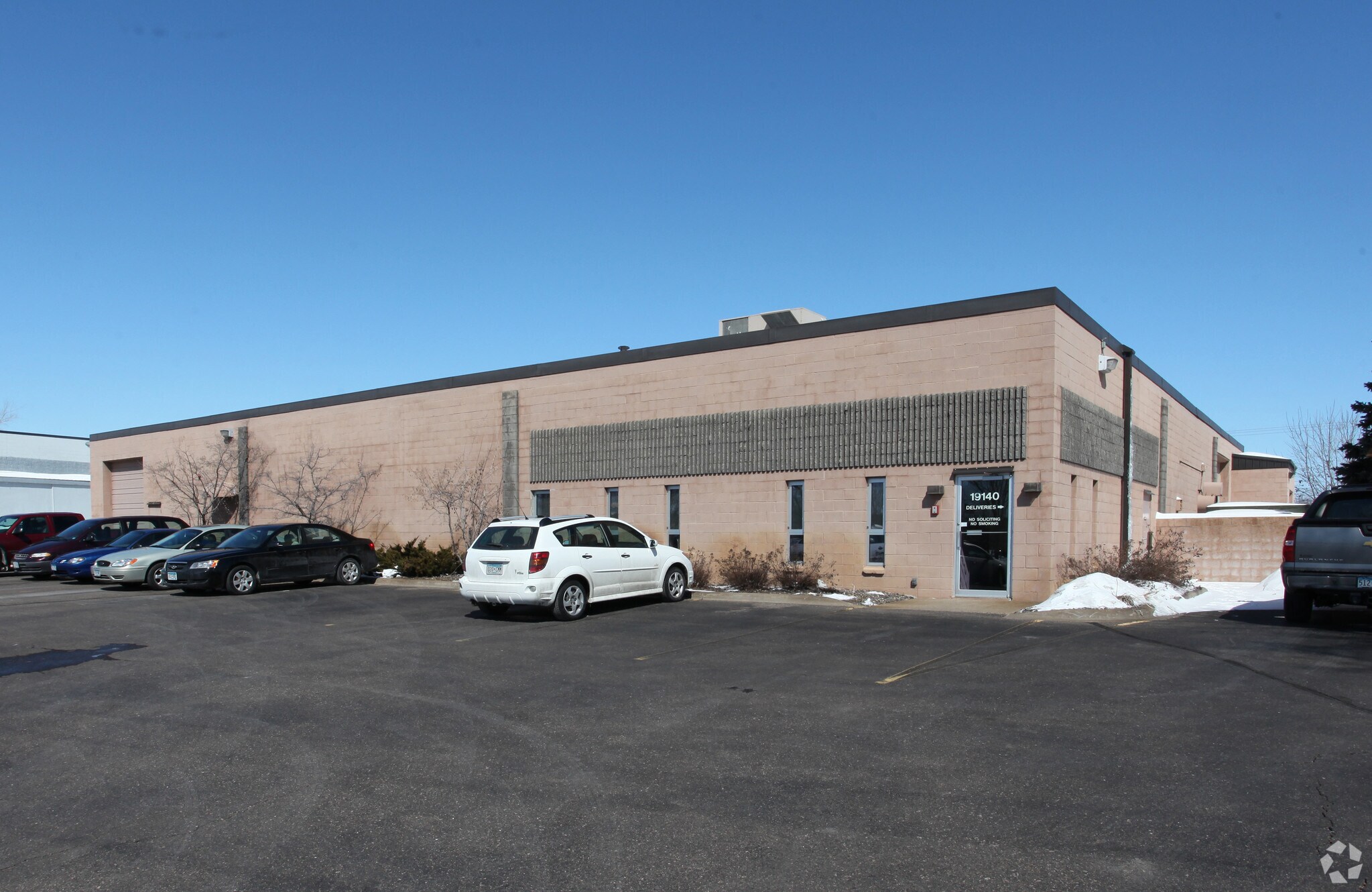 19140 Linden Dr, Rogers, MN for sale Primary Photo- Image 1 of 1