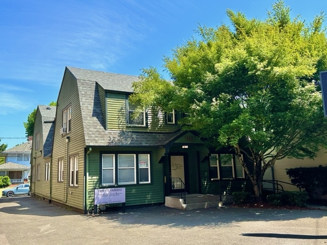 3151 NE Sandy Blvd, Portland, OR for lease Building Photo- Image 1 of 10