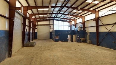 9227 Alberene Dr, Houston, TX for lease Interior Photo- Image 2 of 2