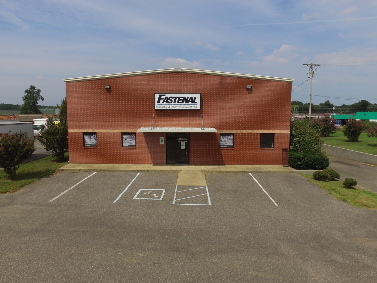 1868 First Commercial Dr, Southaven, MS 38671