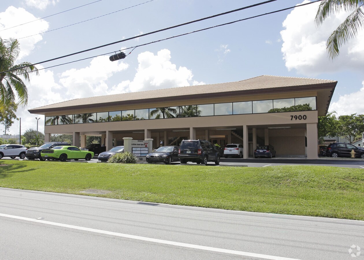 7900 Nova Dr, Davie, FL 33324
