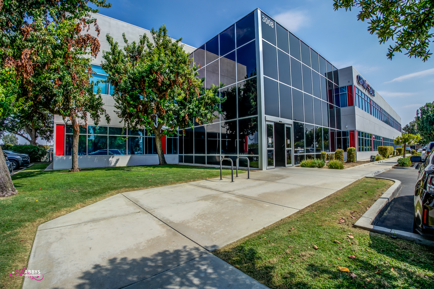 3008 Sillect Ave, Bakersfield, CA for lease Building Photo- Image 1 of 32