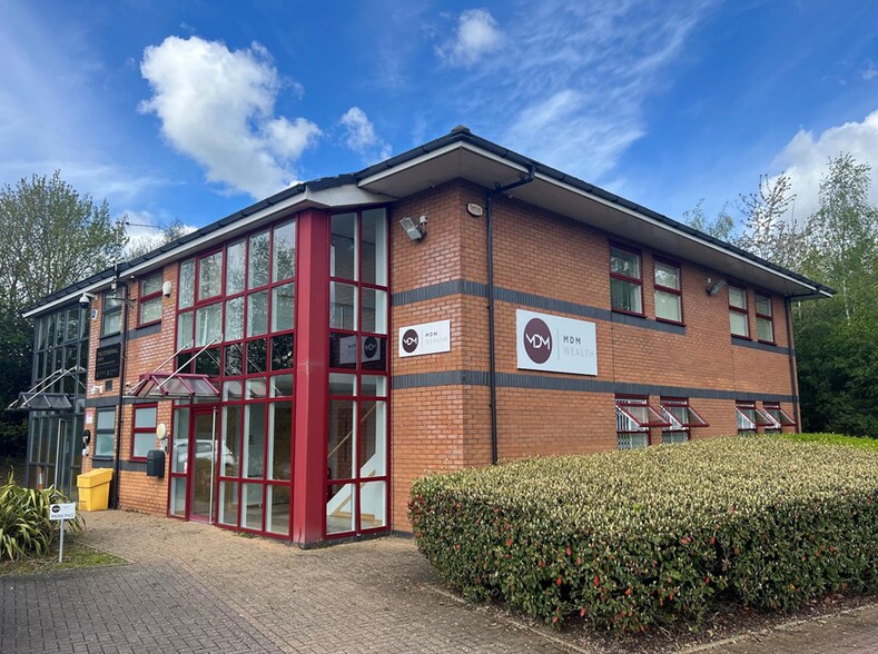 Castle Mound Way, Rugby for sale - Building Photo - Image 1 of 1