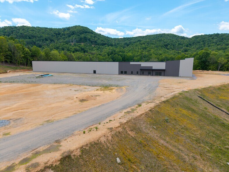 100 College Dr, Marion, NC for sale - Primary Photo - Image 1 of 1