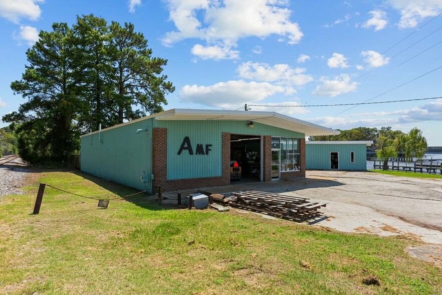 1054 E Main St, Washington, NC for sale - Building Photo - Image 3 of 18