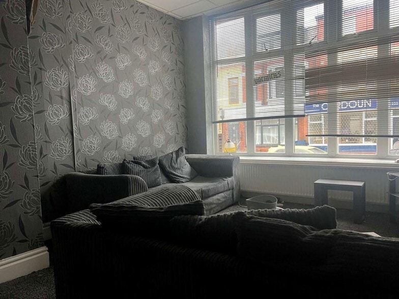 12 St Chads Rd, Blackpool for sale - Building Photo - Image 2 of 11