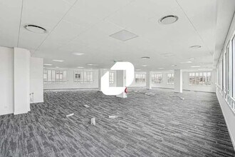 102-104 Rue Gabriel Péri, Gentilly for lease Interior Photo- Image 2 of 12