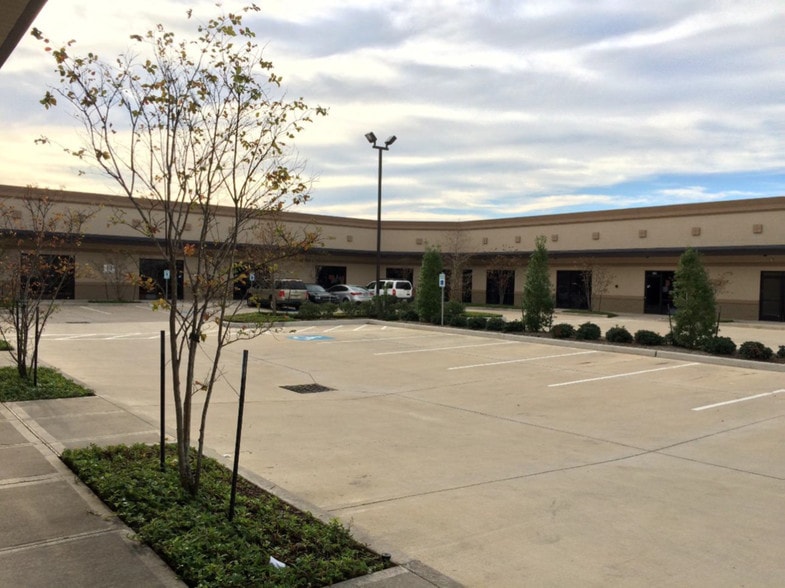 25311 Kingsland Blvd, Katy, TX for lease - Building Photo - Image 1 of 6