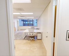 40 E Huron St, Chicago, IL for lease Matterport 3D Scan- Image 1 of 6