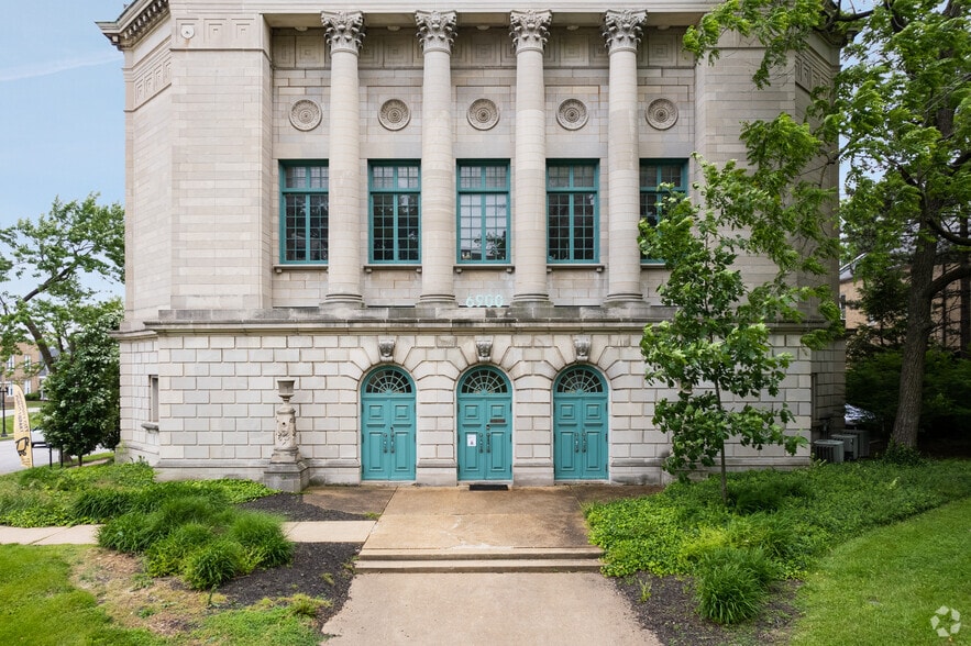 6900 Delmar Blvd, University City, MO for lease - Building Photo - Image 3 of 4