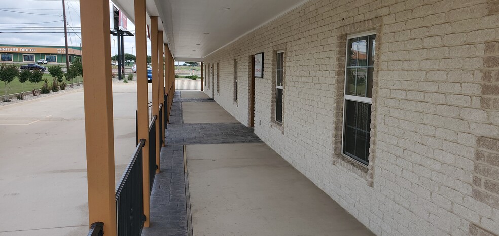 2575 N I-35, San Marcos, TX for lease - Building Photo - Image 2 of 4