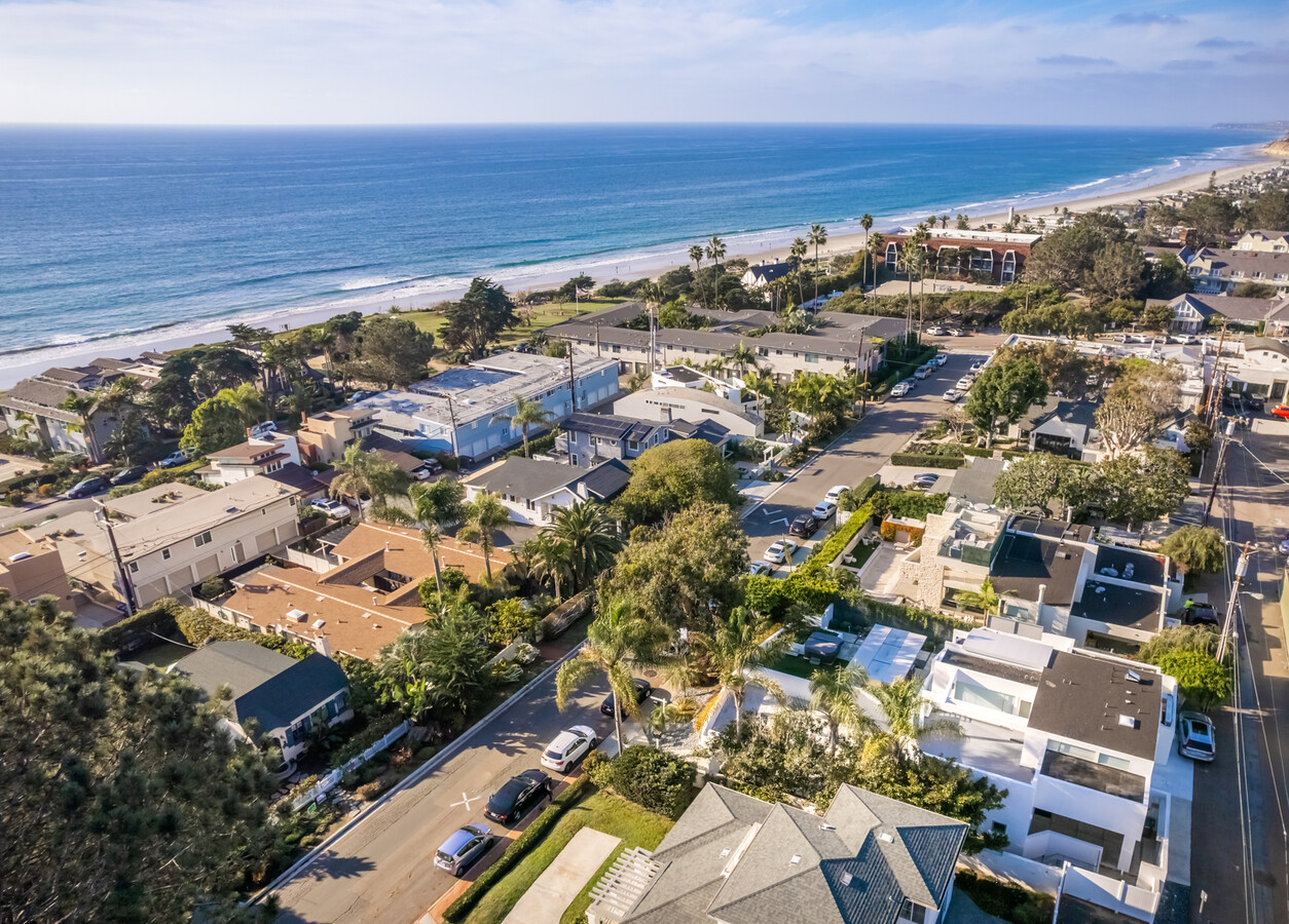 1353 Stratford Ct, Del Mar, CA 92014 | LoopNet