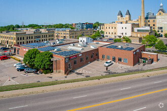 34 13th Ave NE, Minneapolis, MN - AERIAL  map view